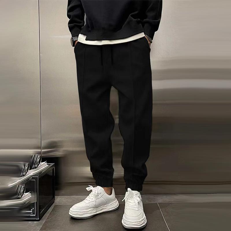 Comfortabele Losse Sportbroek voor Heren van Warm Polyester met Elastische Taille en Functionele Zakken 4